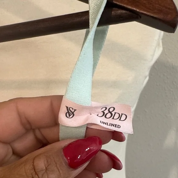 Victoria's Secret Light Blue Lace Bra - Picture 4 of 6